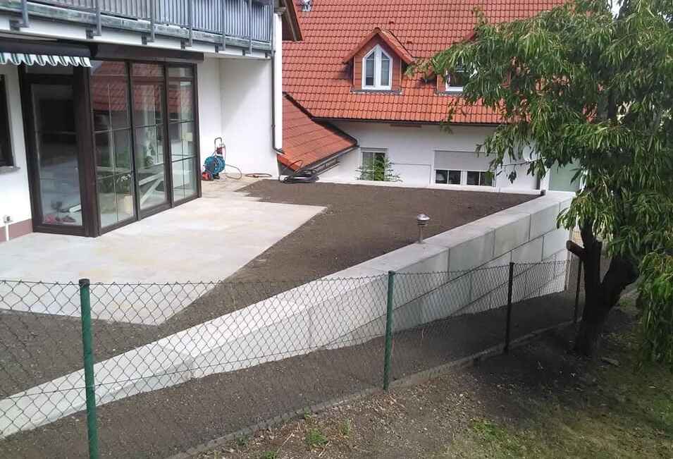 Підпірна стіна із блока лего